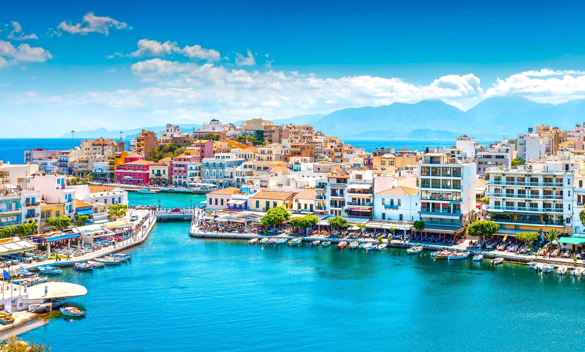 Bunter und charmanter Althafen von der Stadt Chania auf der griechischen Insel Kreta