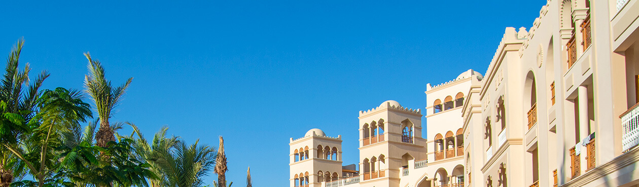 Blick auf das The Grand Palace Hotel in Hurghada