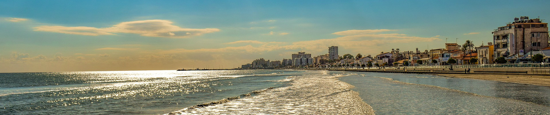 Strandpromenade in der Stadt Larnaca in Zypern