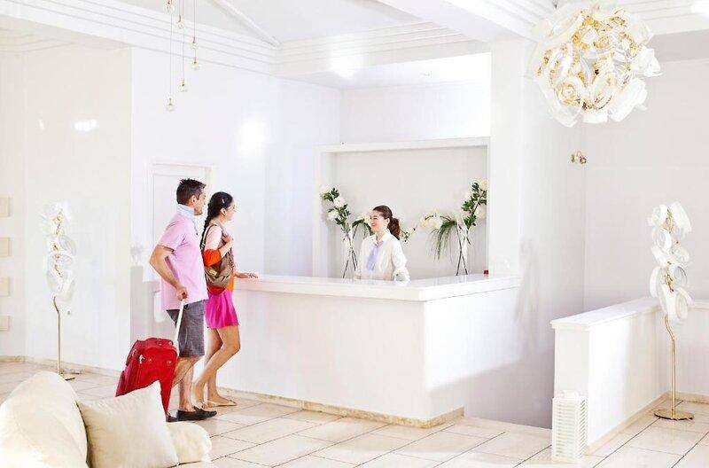 1. Bild Mrs Chryssana Beach Hotel