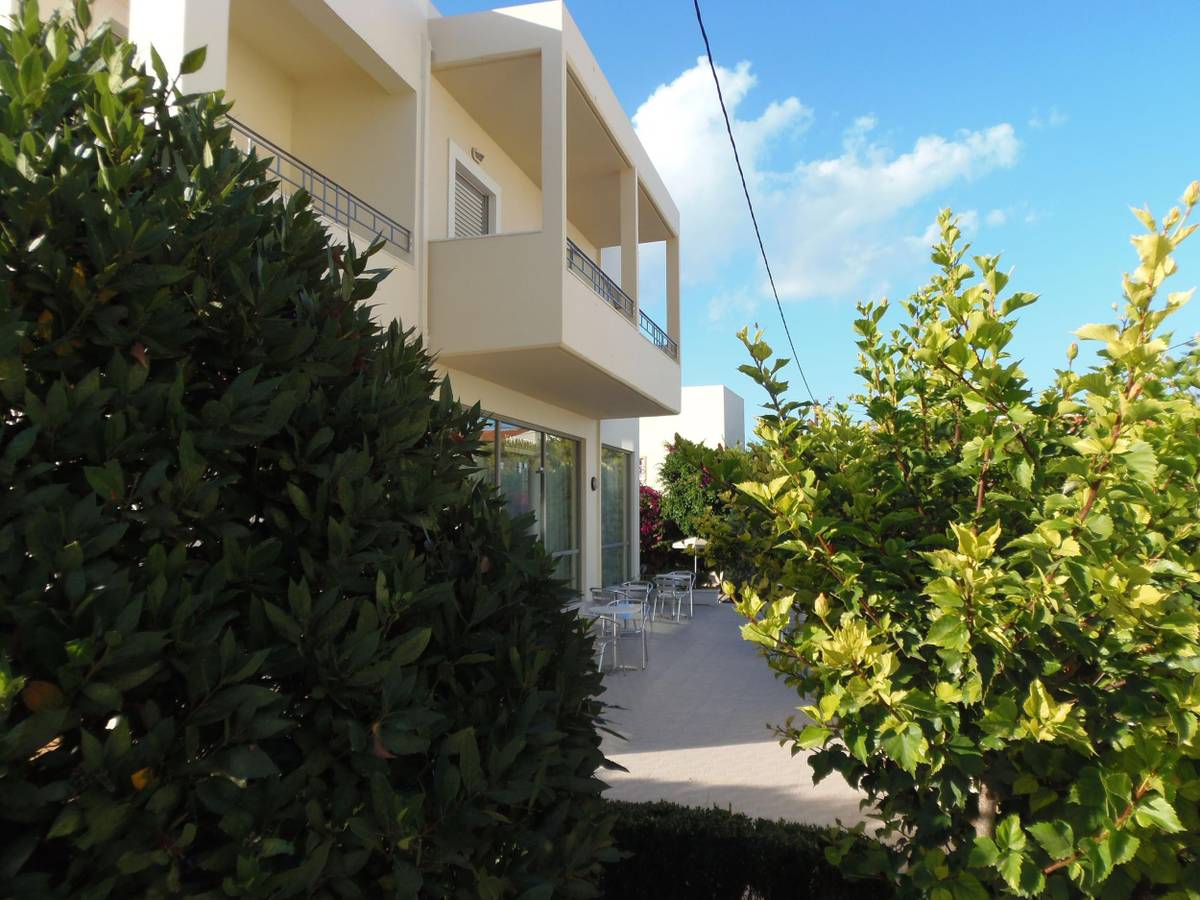 1. Bild Yakinthos Hotel