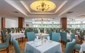 4. Bild El Mouradi Palace