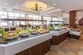 4. Bild El Mouradi Palace