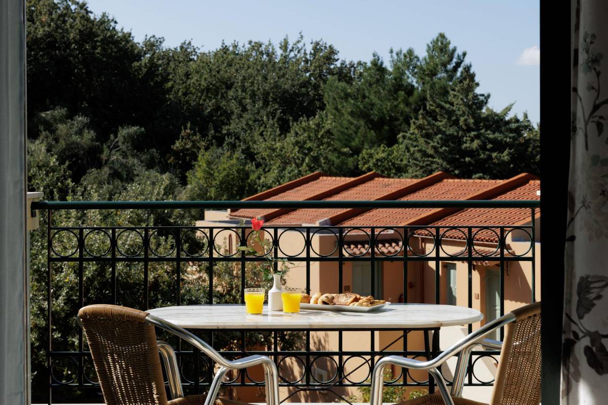 4. Bild Century Resort Hotel