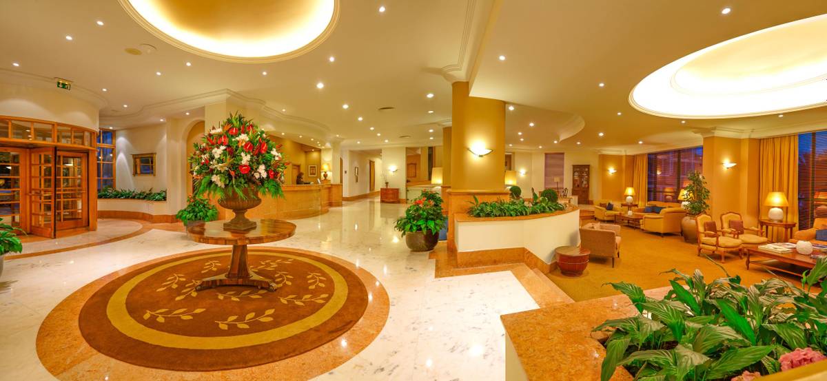 2. Bild The Cliff Bay