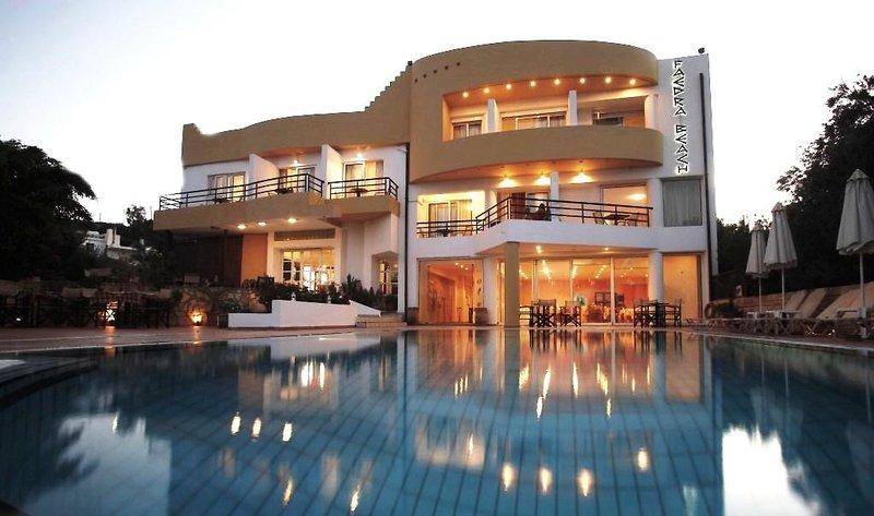 4. Bild Faedra Beach