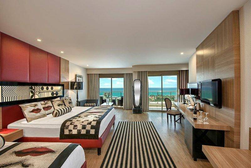 2. Bild Delphin Imperial Hotel