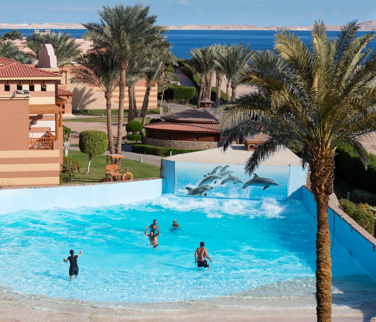 1. Bild Charmillion Gardens Aqua Park