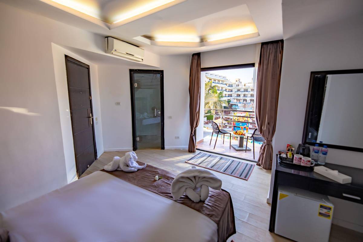 4. Bild La Rosa Waves Beach Aqua Park