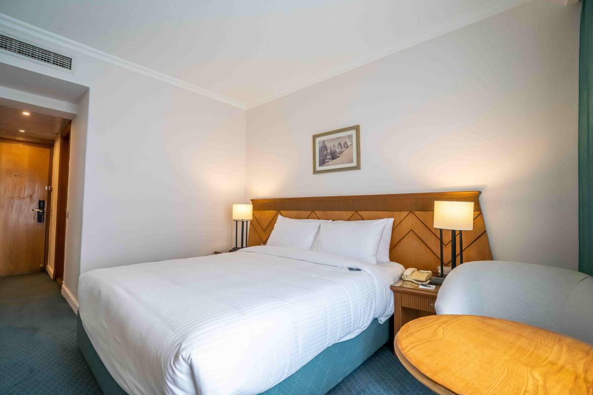 4. Bild Azal Pyramids