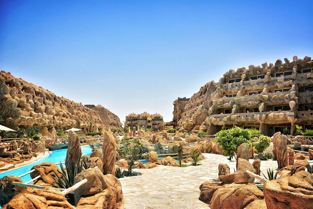 2. Bild Caves Beach Resort