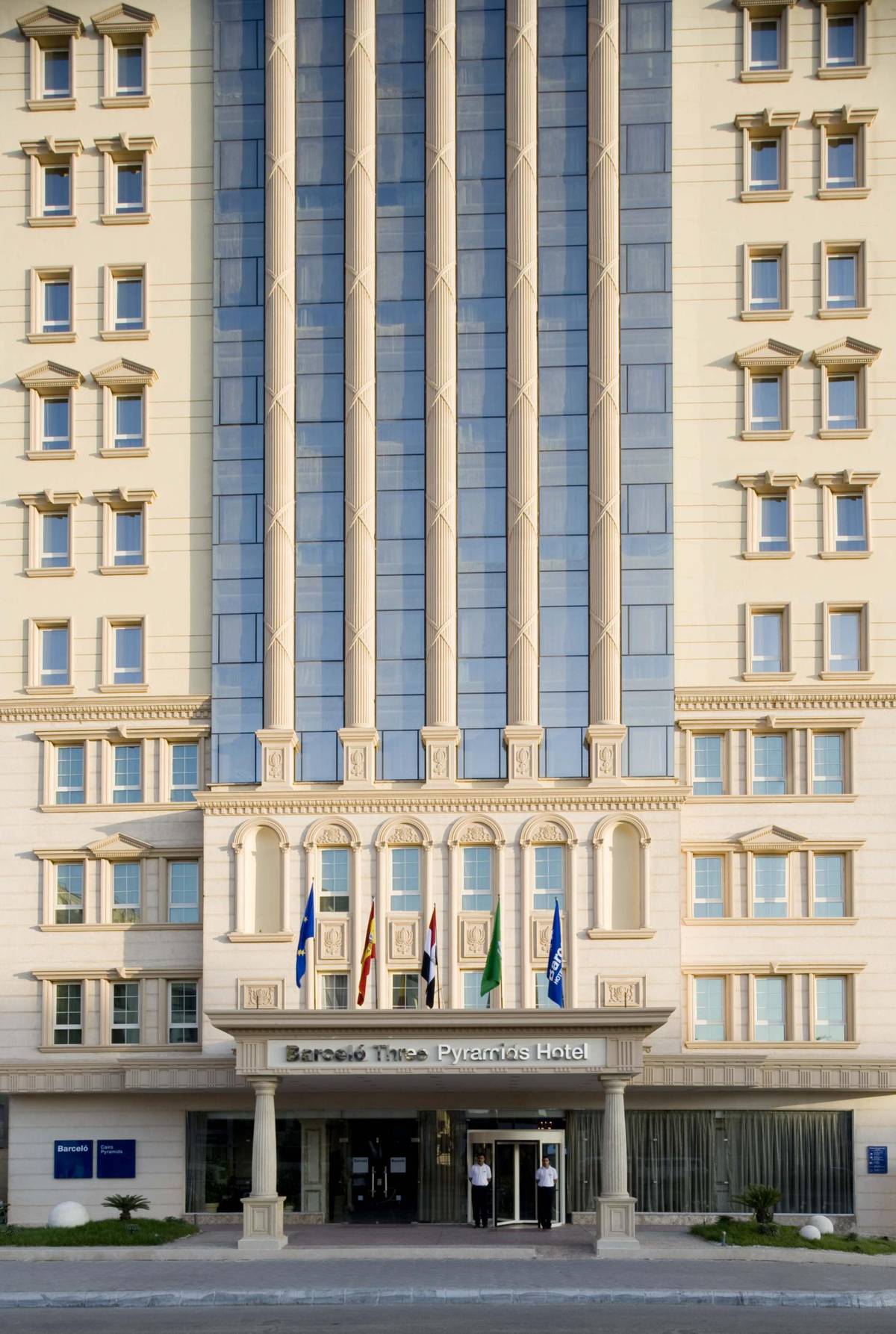 1. Bild Barcelo Cairo Pyramids