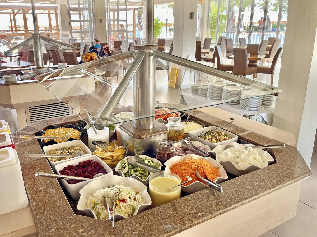 4. Bild Messonghi Beach Holiday Resort