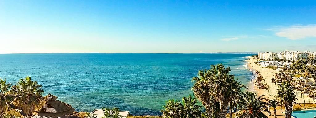 Blick auf die Bucht und den Strand von Monastir