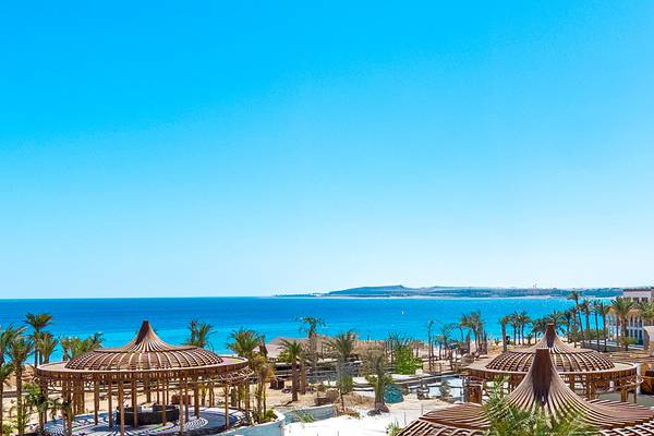 Blick vom Al Kasr Sahl Hasheesh aufs Rote Meer