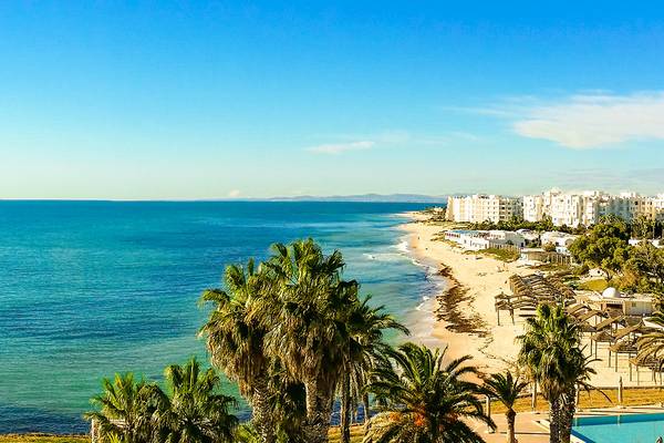 Blick auf die Bucht und den Strand von Monastir
